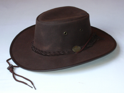 DSCN0198.jpg Australischer Barmah Hut (Oilskin Drover Deluxe) geölt