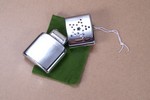 Handw�rmer f�r Feuerzeugbenzin, mit Stoffbeutel