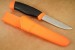 Mora Arbeitsmesser Companion HeavyDuty F neon orange Carbonstahl MORAKNIV