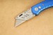 Herbertz Cuttermesser mit handels�bliche Cutterklinge und blauen Aluminiumgriffschalen