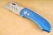 Herbertz Cuttermesser mit handels�bliche Cutterklinge und blauen Aluminiumgriffschalen