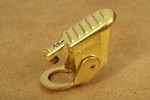 pe-223-m-kipphebel-messing-01-smal.jpg pe-223-m-kipphebel-messing-01-smal.jpg