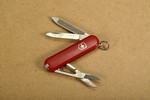 vx0.6203_victorinox_schweizer_offiziersmesser_classic_01-smal.jpg