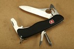 vx0.8463.mw3-victorinox-trailmaster-schwarz-schweizer-taschenmesser-01-smal.jpg