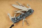 vx0.8593.w942-victorinox-skipper-navy-camouflage-schweizer-taschenmesser-01-smal.jpg