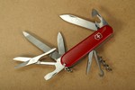 vx1.3743-victorinox-schweizer-taschenmesser-mountaineer-red_01-smal.jpg