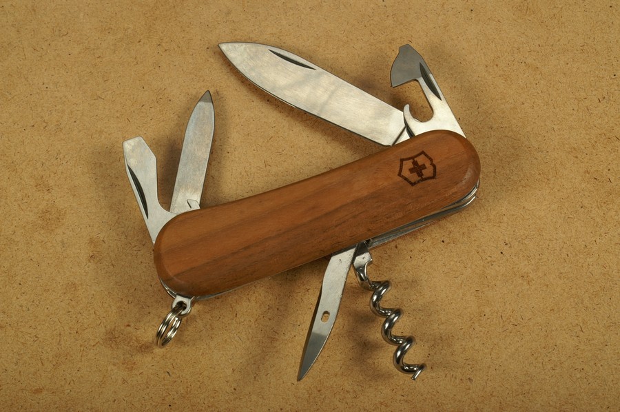 Victorinox Taschenwerkzeug EvoWood 10 Nussholz Schweizer